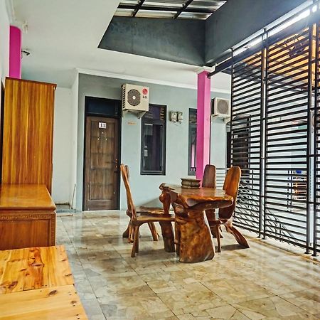 Super Oyo 90187 Puri Allisa Syariah Serang Luaran gambar