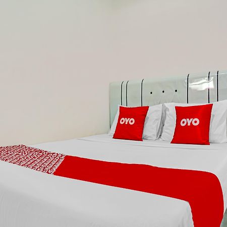 Super Oyo 90187 Puri Allisa Syariah Serang Luaran gambar