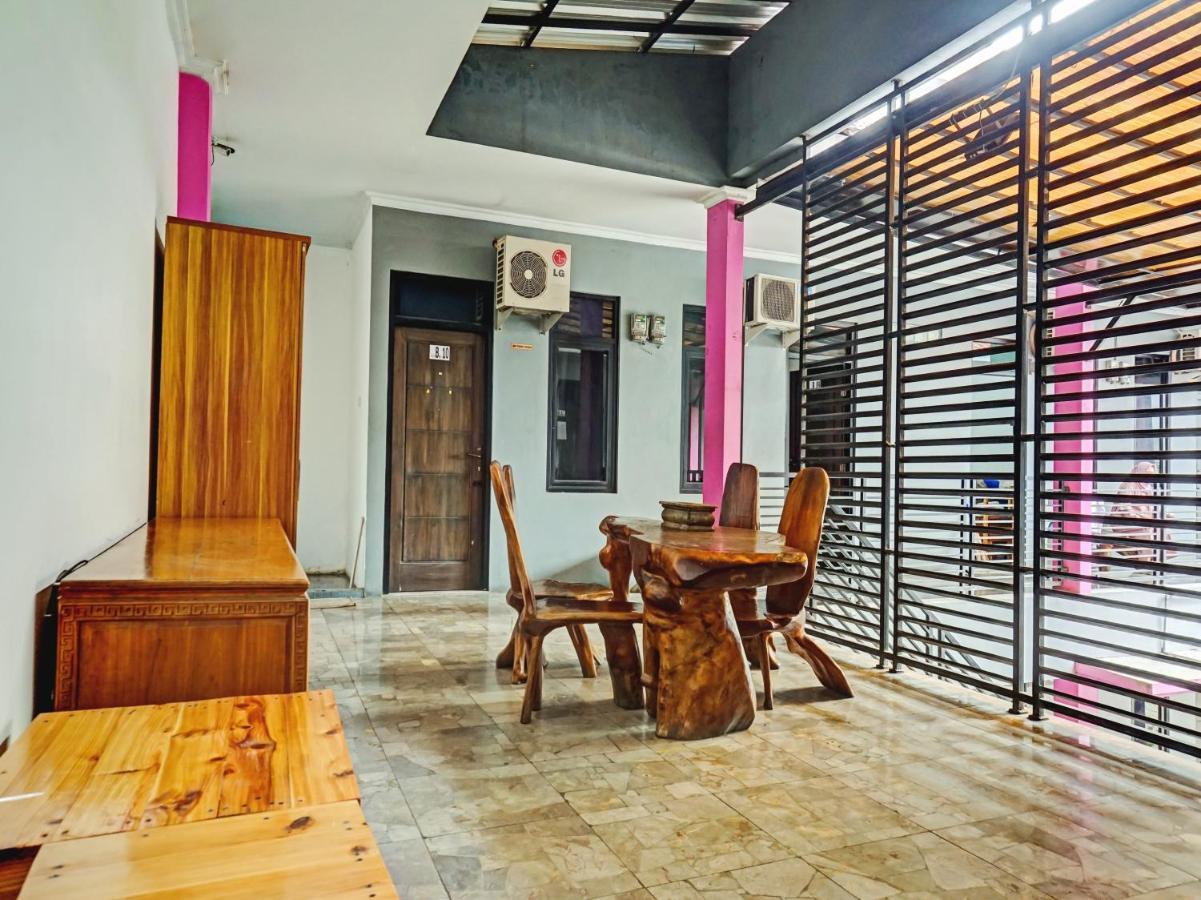 Super Oyo 90187 Puri Allisa Syariah Serang Luaran gambar