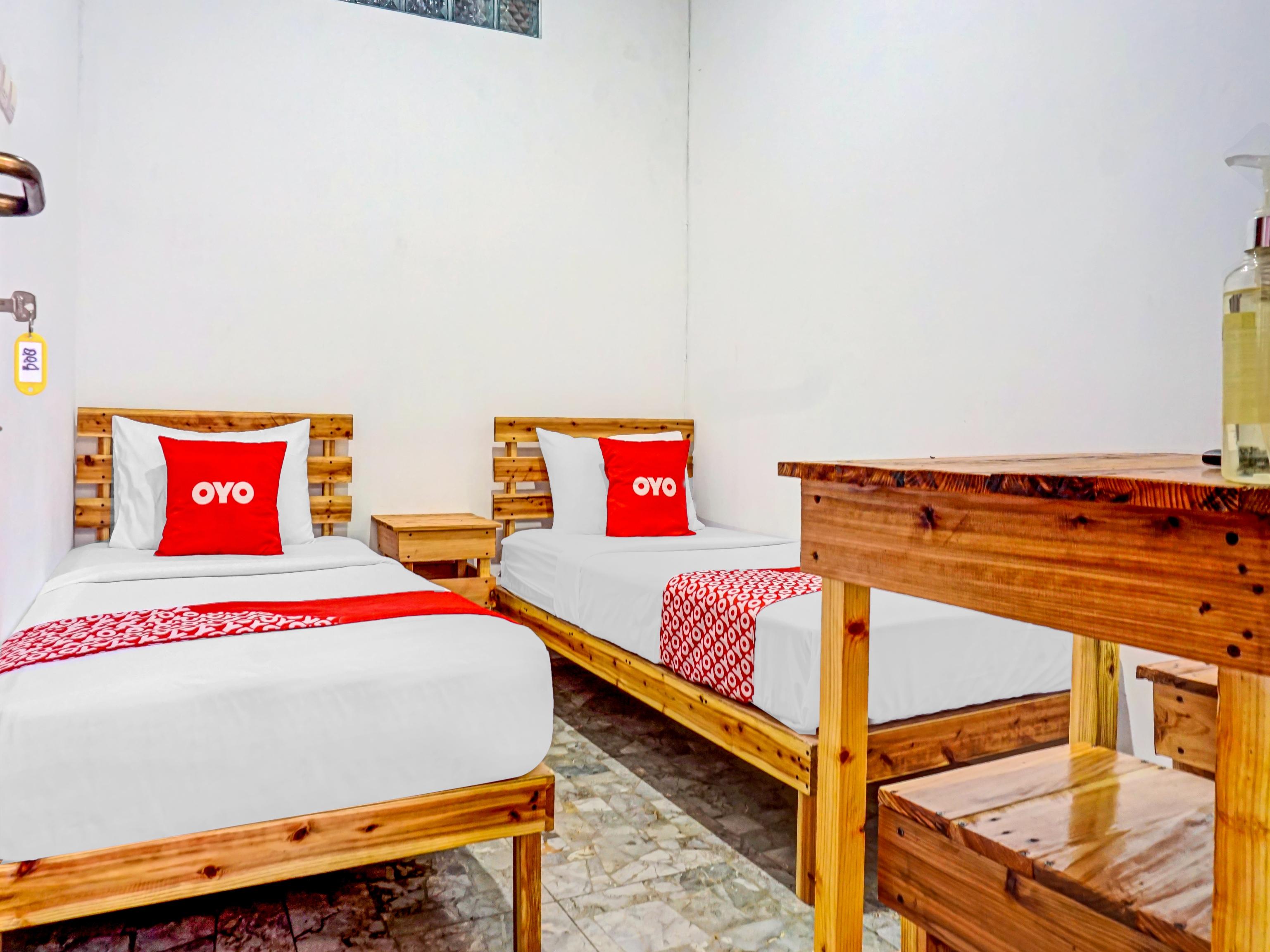 Super Oyo 90187 Puri Allisa Syariah Serang Luaran gambar