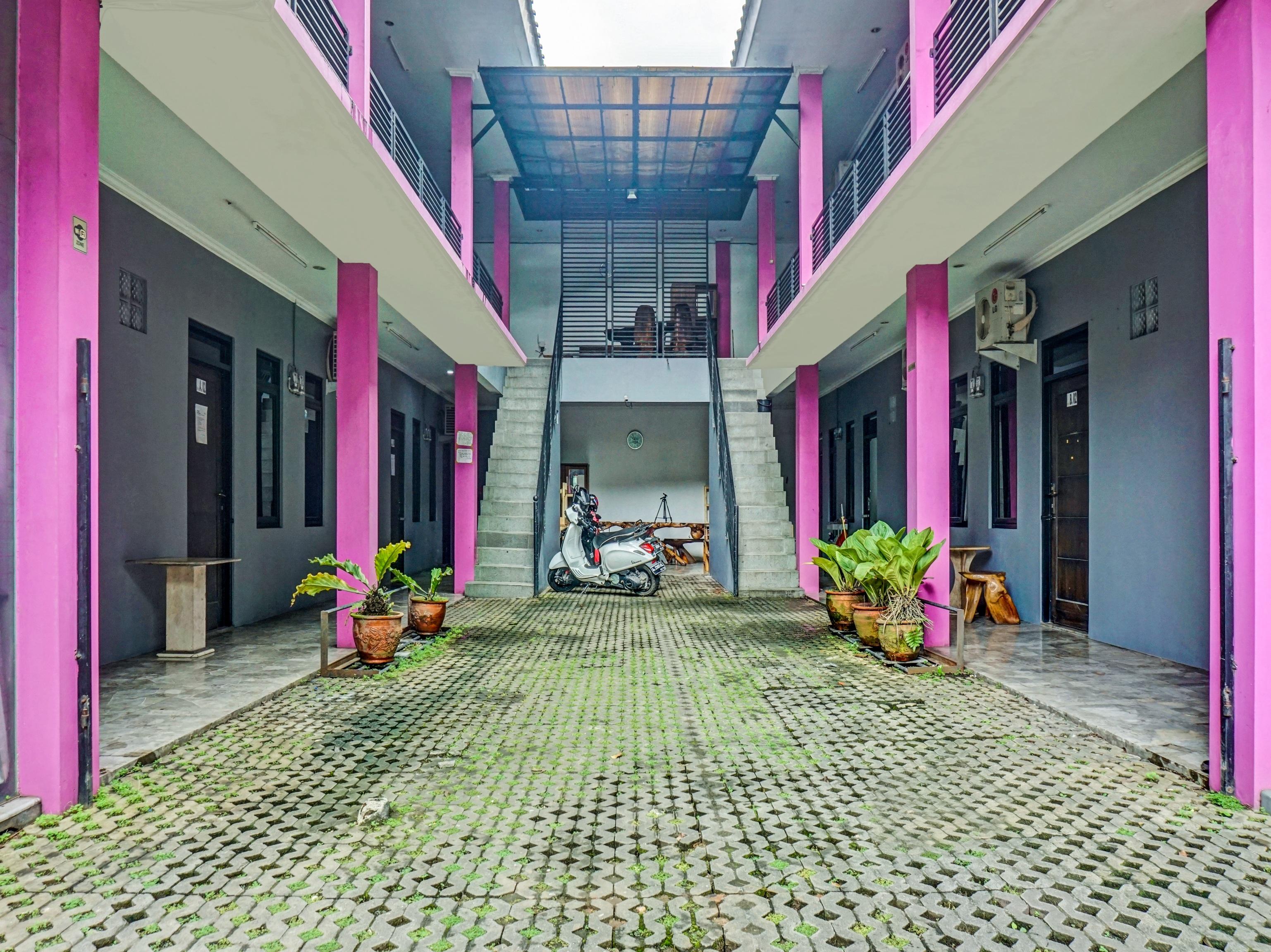 Super Oyo 90187 Puri Allisa Syariah Serang Luaran gambar