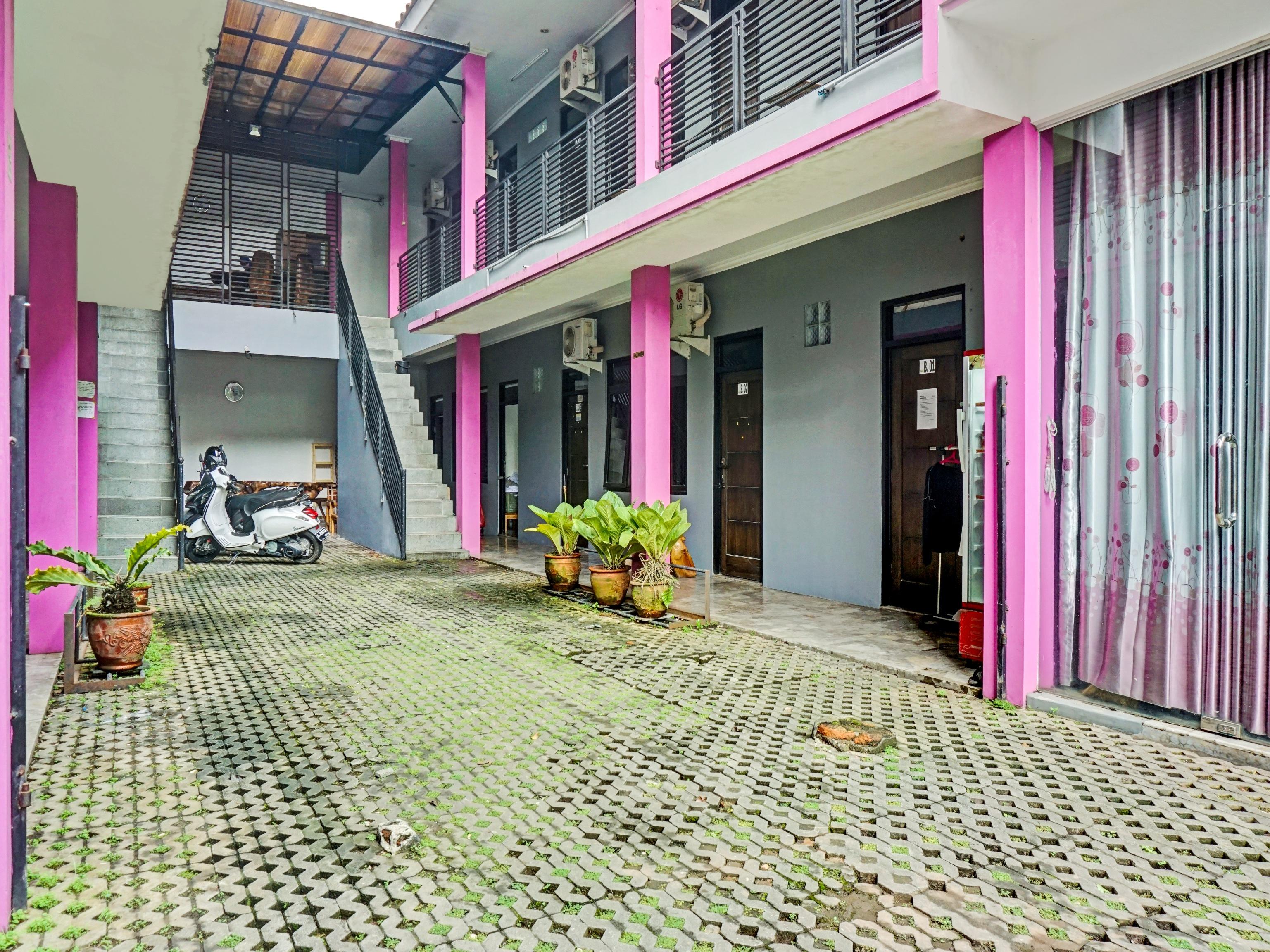 Super Oyo 90187 Puri Allisa Syariah Serang Luaran gambar